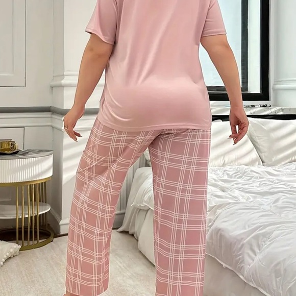 Women’s Plus Size Pink Plaid Women's Sleepwear Set - Picture 2 of 6